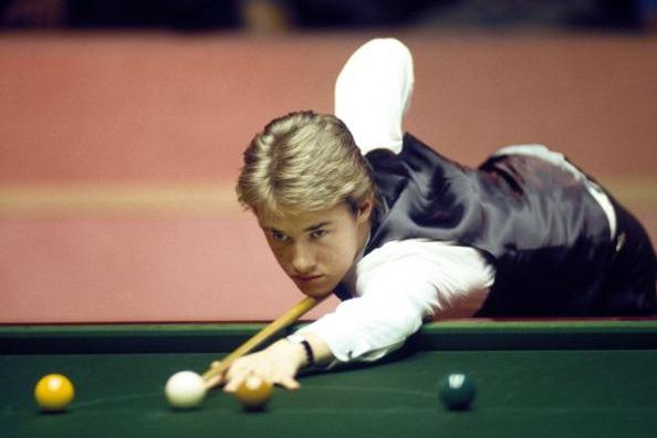 一个在国内 一个在国内